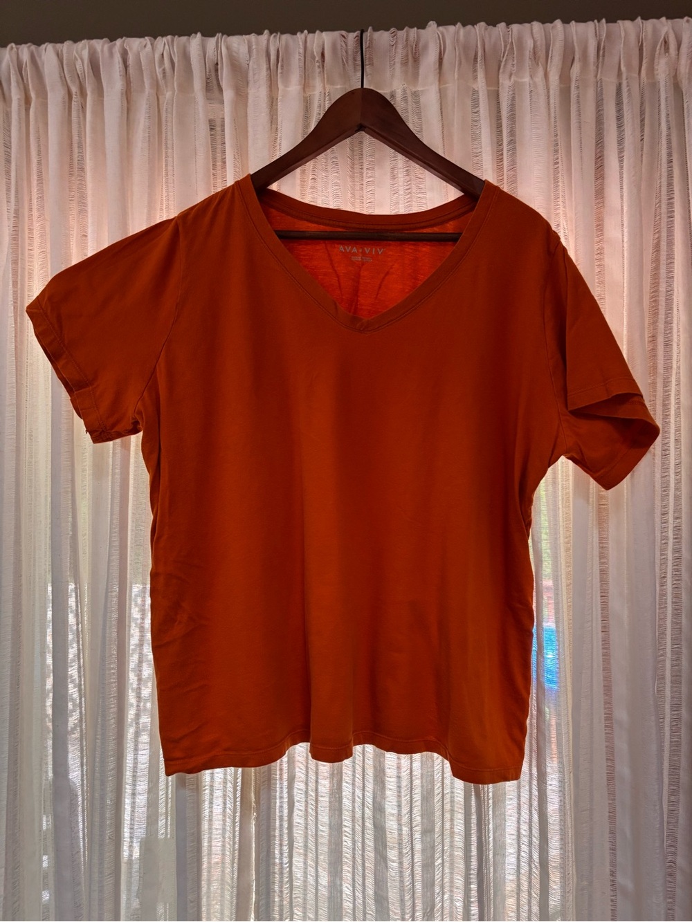 Ava & Viv Rust V-Neck Short Sleeve Tee